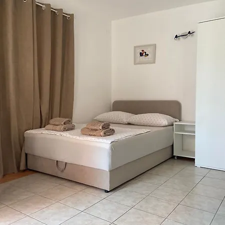 Simoneta Appartement Malinska