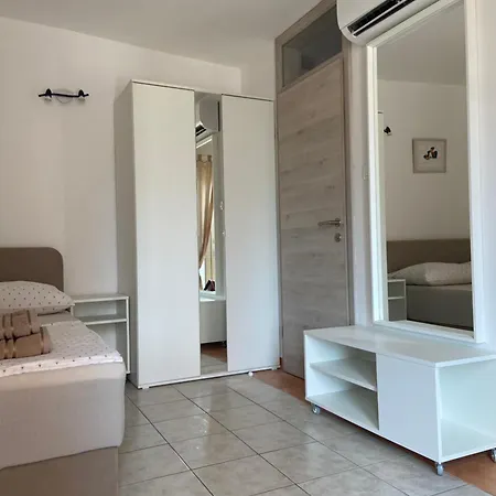 Simoneta Appartement Malinska